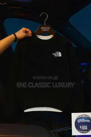 Pure Quality Luxury Men's Cargo Sweatop Well Branded
