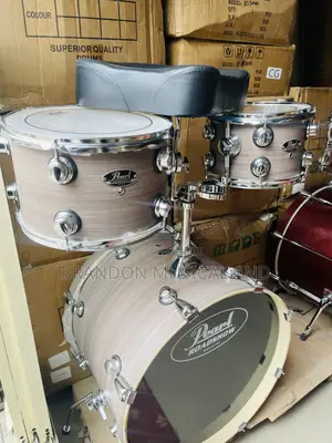 Pearl 5 Piece Drum Set