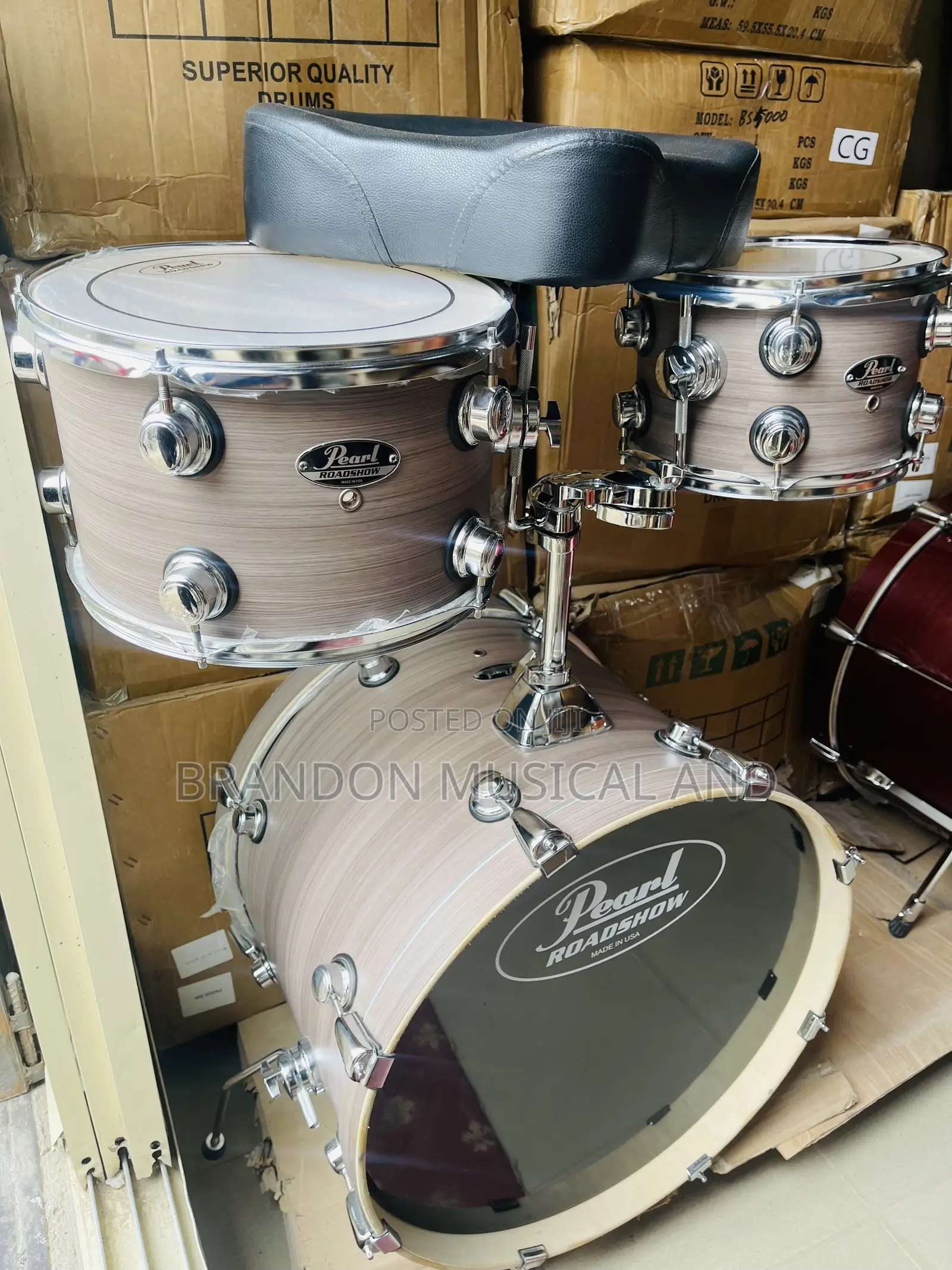 Pearl 5 Piece Drum Set
