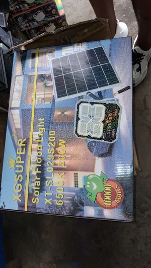 200w Solar Flood Light for Homes/ Restaurants/ Warehouses/ Estates/Bar
