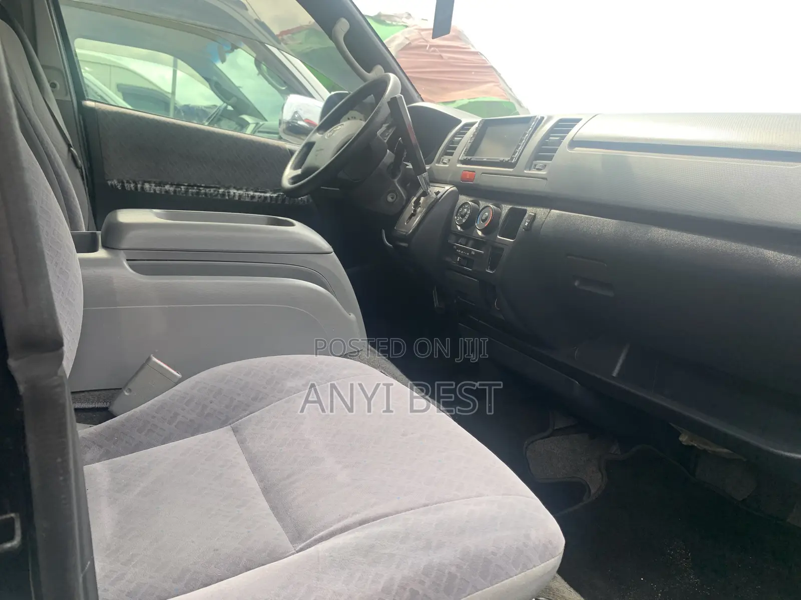 Toyota HiAce 2012 Black