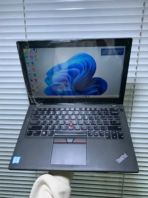 Laptop Lenovo ThinkPad X270 8GB Intel Core I7 SSD 256GB