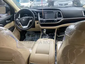 Toyota Highlander Limited V6 4x4 (3.5L 6cyl 6A) 2016 Green