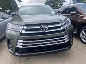 Toyota Highlander Limited V6 4x4 (3.5L 6cyl 6A) 2016 Green