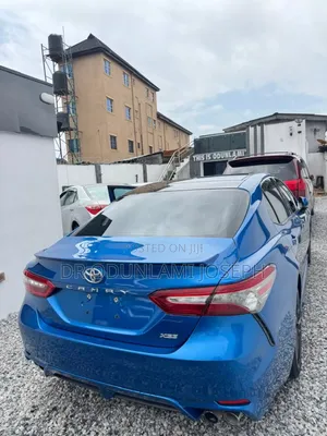 Toyota Camry XSE FWD (2.5L 4cyl 8AM) 2018 Blue