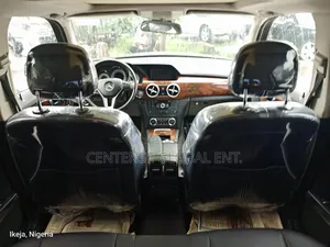 Mercedes-Benz GLK-Class Base GLK 350 4dr AWD 4MATIC (3.5L 6cyl 7A) 2015