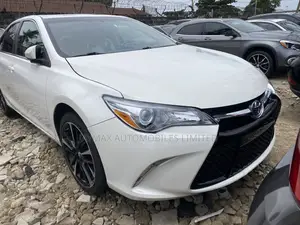Toyota Camry XSE 4dr Sedan (2.5L 4cyl 6A) 2015 White
