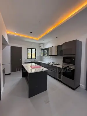 5bdrm Duplex in Guzape for sale