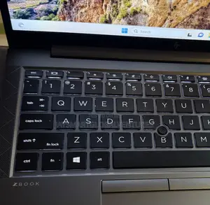 Laptop HP ZBook Firefly 14 G7 8GB Intel Core i7 SSD 256GB