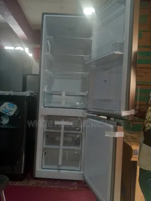 New Hisense Fridge 350 Litre Glass Door Bottom Freezer Up Fridge> 1yrs