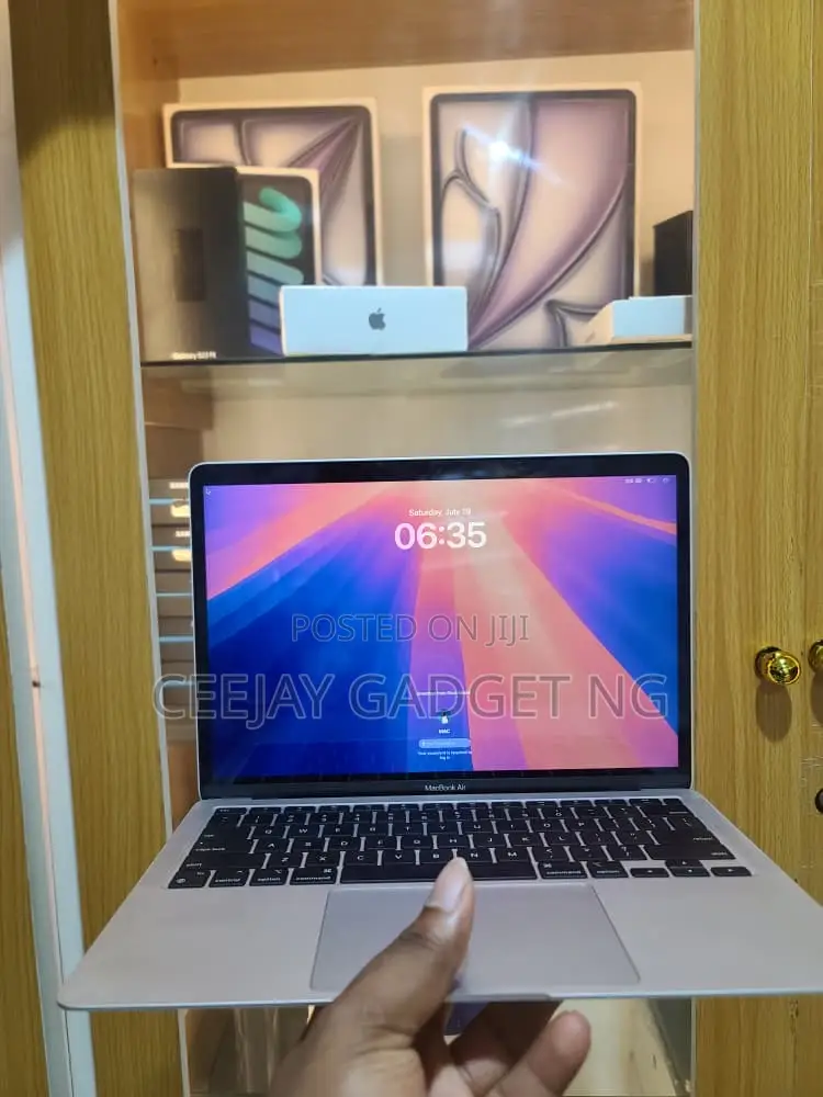 Laptop Apple MacBook Air 8GB Apple M1 SSD 256GB