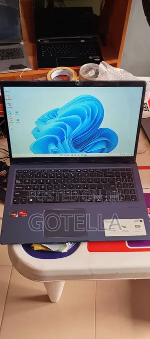 Laptop Asus VivoBook F512DA 4GB AMD Ryzen 3 SSD 128GB