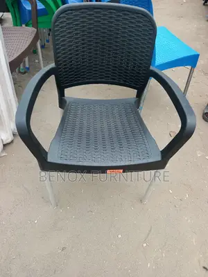 Metal Legs Rattan-Style Plastic Chairs