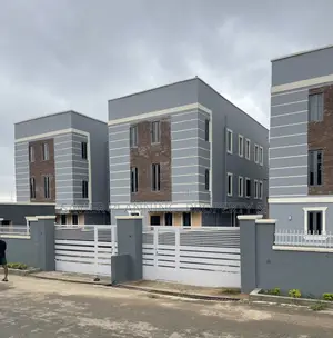 5bdrm Duplex in Bodija for sale