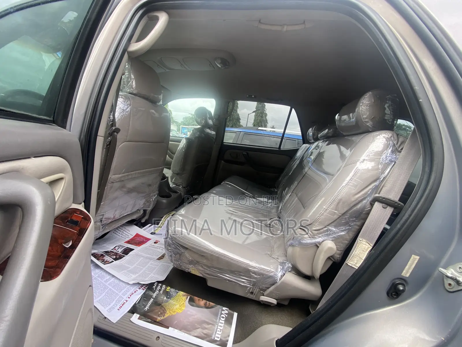 Toyota Sequoia 2004 Silver