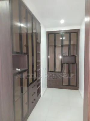 5bdrm Duplex in Guzape Main District for rent