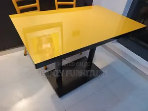 Good Wooden Top Restaurant Table