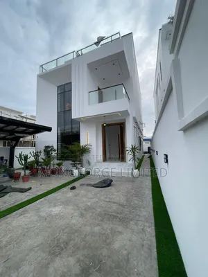 5bdrm Duplex in Chevron for sale