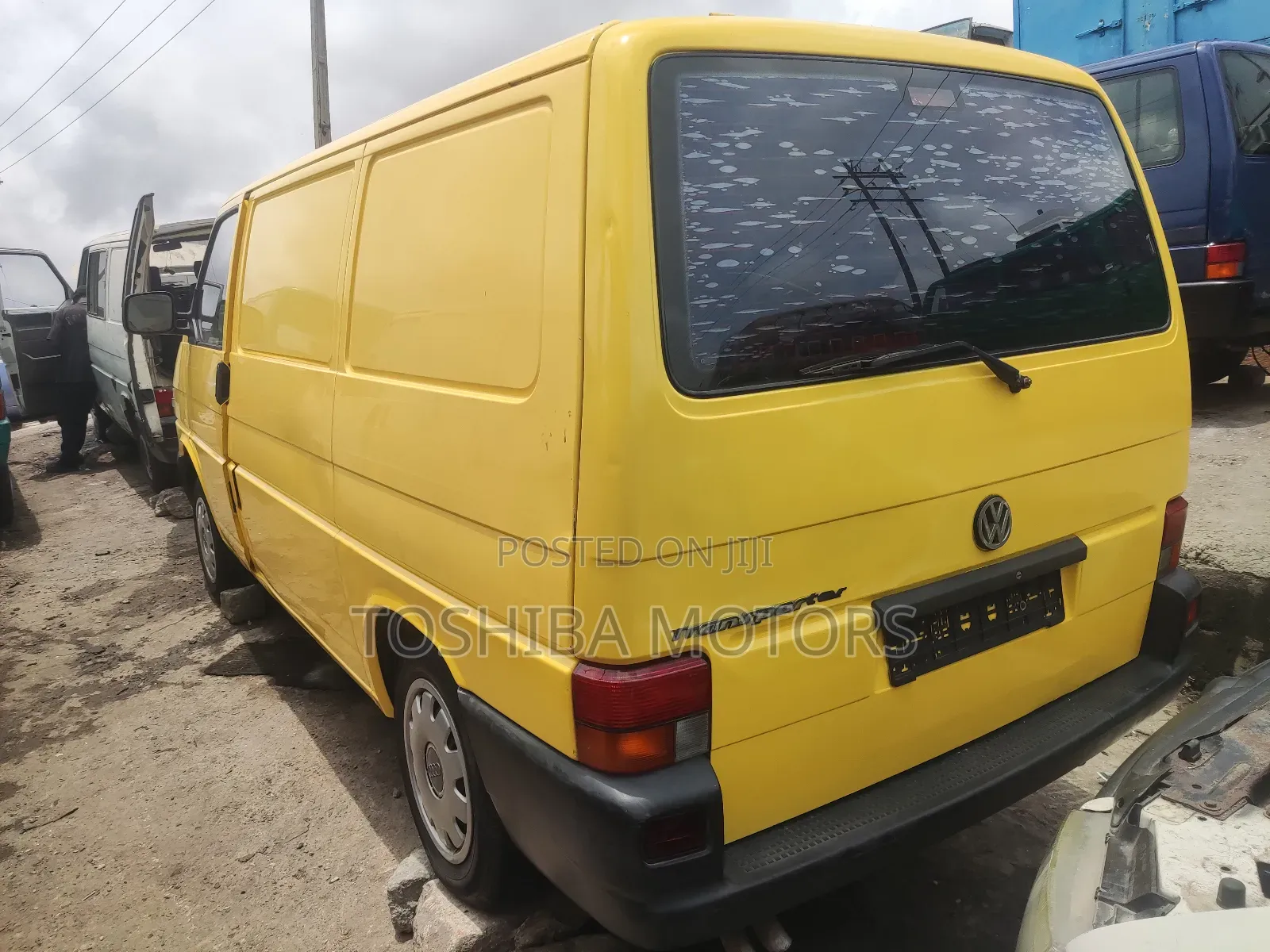 Volkswagen Transporter 2004 Yellow