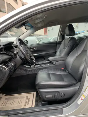 Toyota Avalon XLE Sedan FWD (3.5L 6cyl 6A) 2017 Silver
