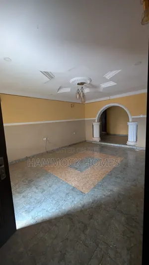 7bdrm Bungalow in Golden Estate, Ajara, Akobo for sale
