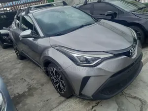 Toyota C-HR XLE FWD 2020 Silver
