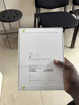 New Apple iPad (2025) 128 GB