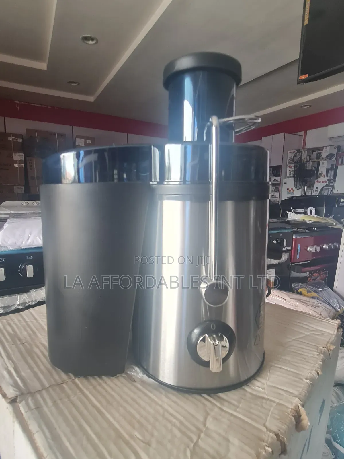 Zyre Juice Extractor. Model Zp-Je407. One Year Warranty.