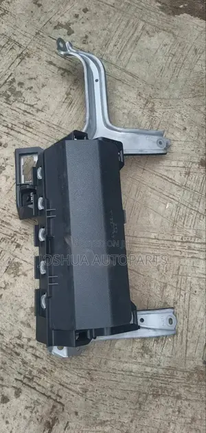 Driver Knee Airbag Lexus Es 350, 2013-2016 Model.