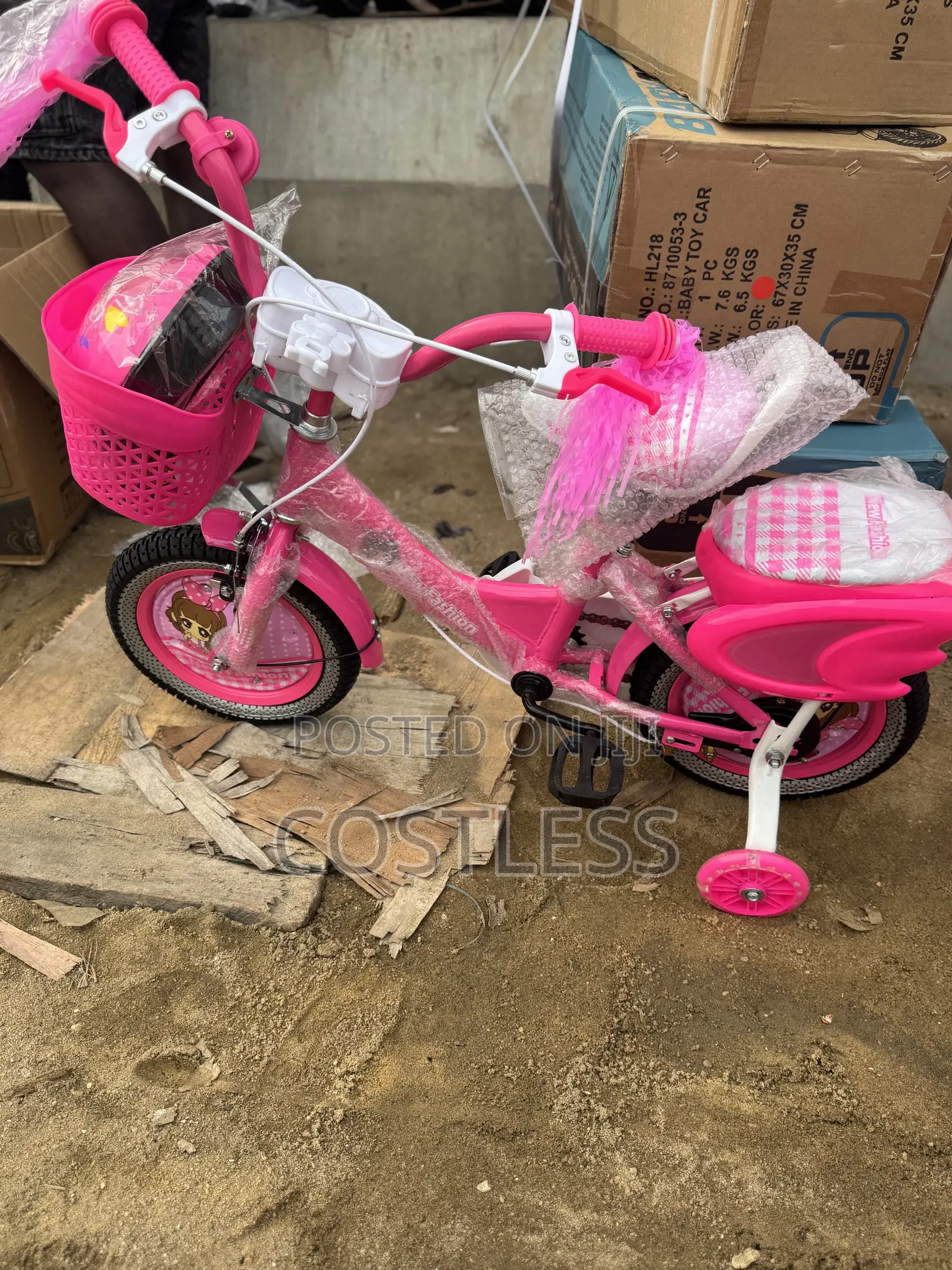 12’ Princess Bicycle With Helment