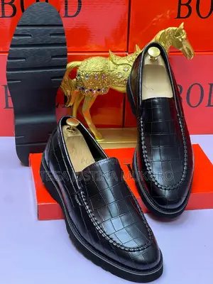 Bold Men's Flat Shoes