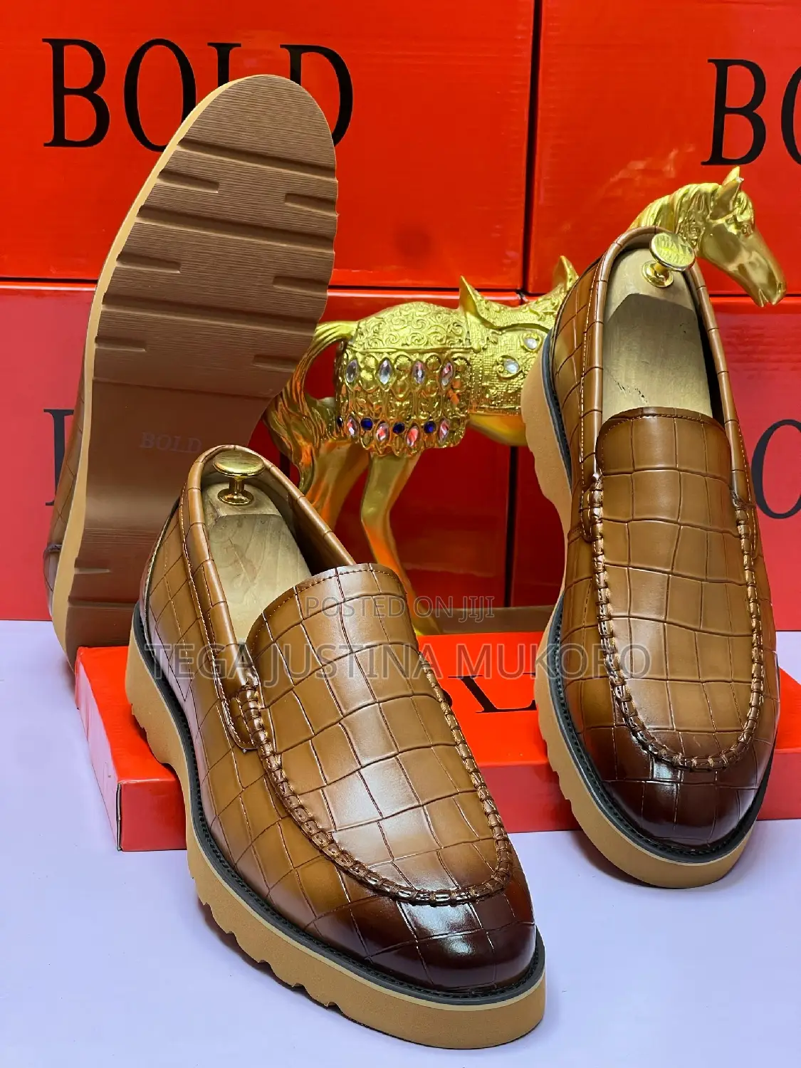 Bold Men's Flat Shoes