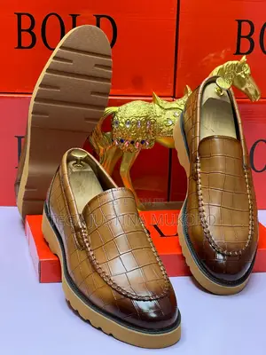 Bold Men's Flat Shoes