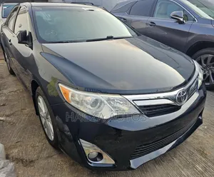 Toyota Camry XLE V6 4dr Sedan (3.5L 6cyl 6A) 2013 Black