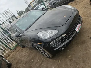 Porsche Cayenne 2015 Black