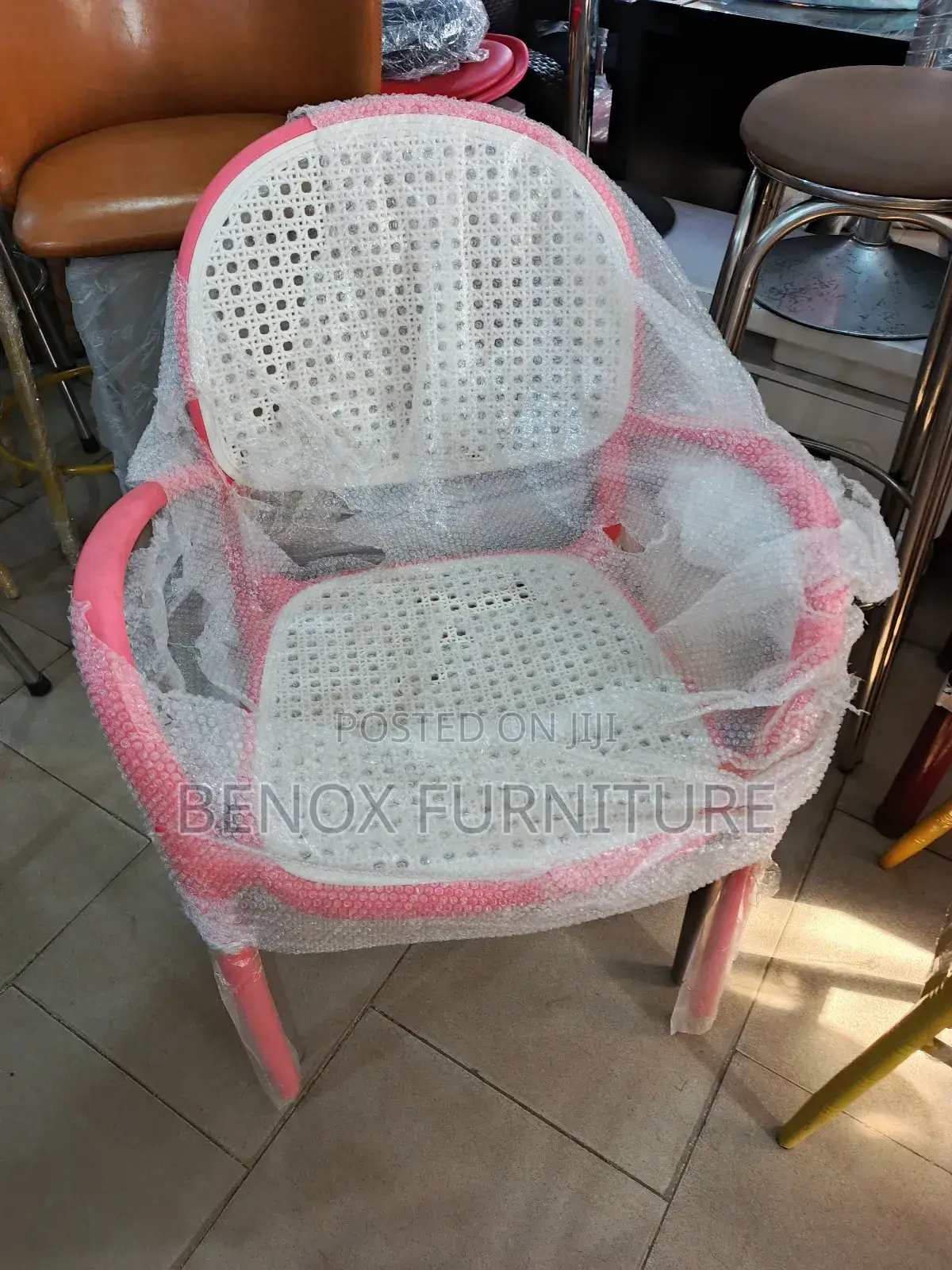 Classy Armrest Plastic Chairs