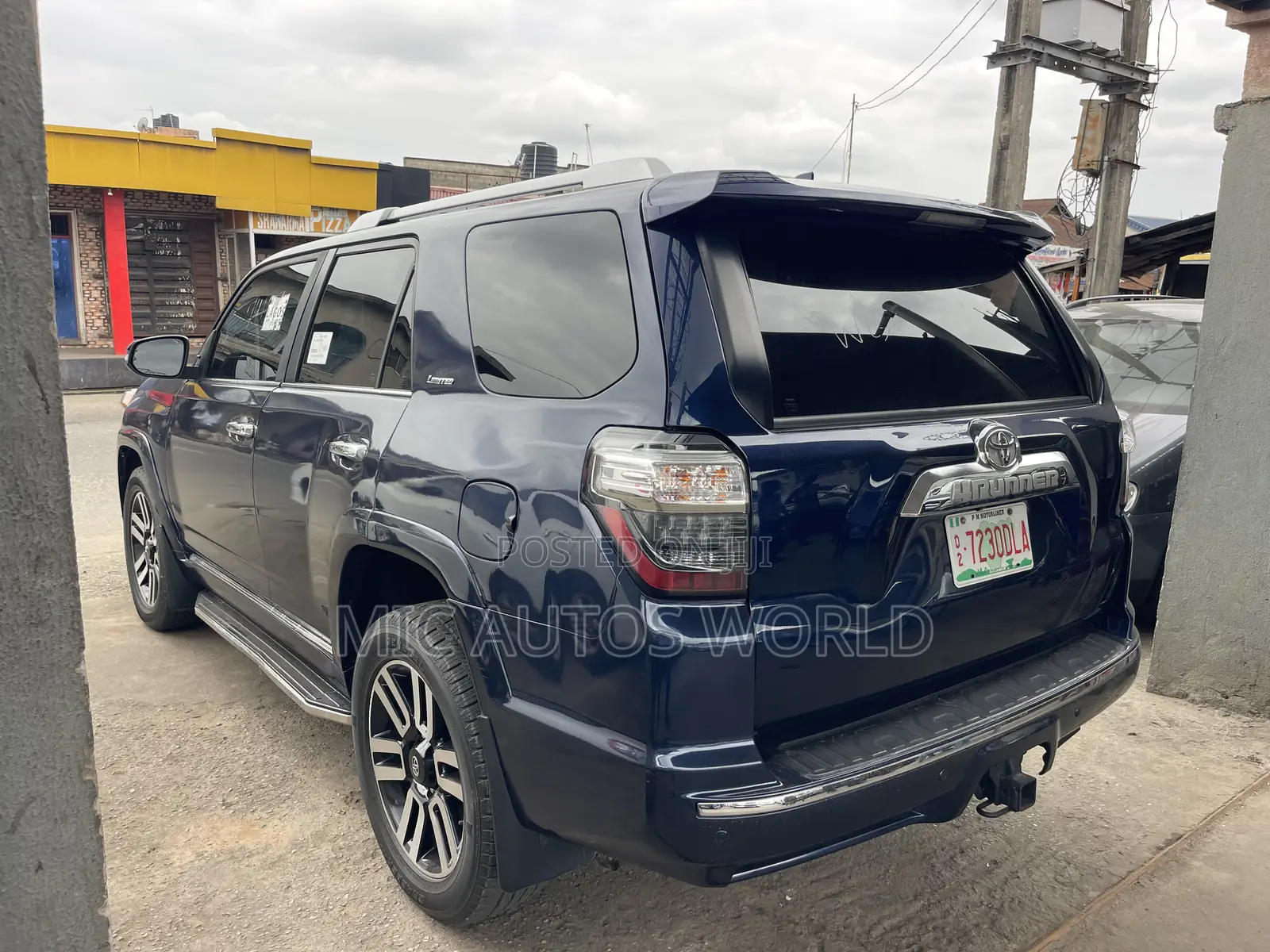 Toyota 4-Runner 2018 Blue