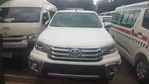 Toyota Hilux Revo Double Cab Petrol 2.7 AWD 2016 White