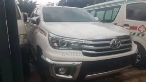 Toyota Hilux Revo Double Cab Petrol 2.7 AWD 2016 White