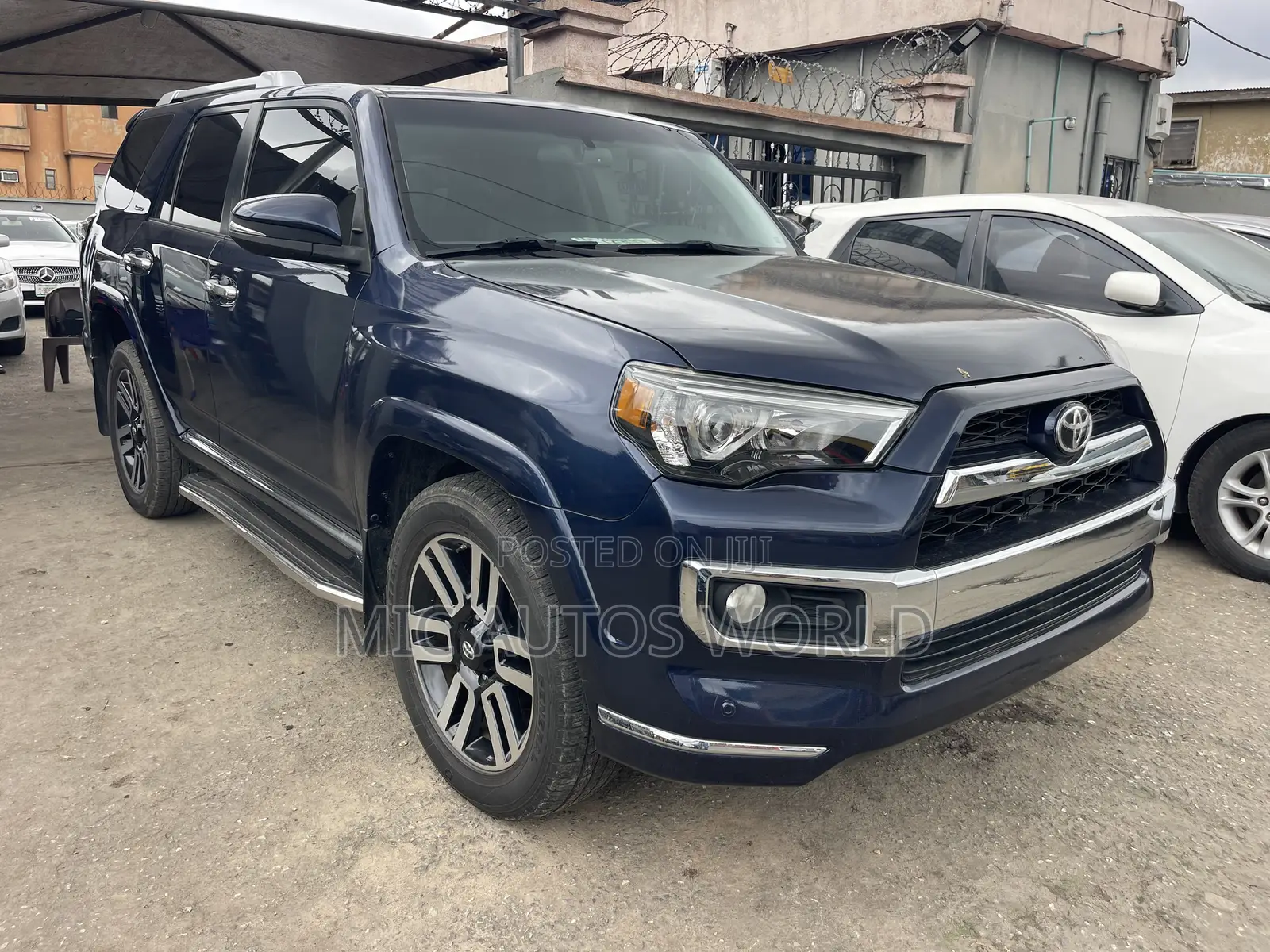 Toyota 4-Runner 2018 Blue