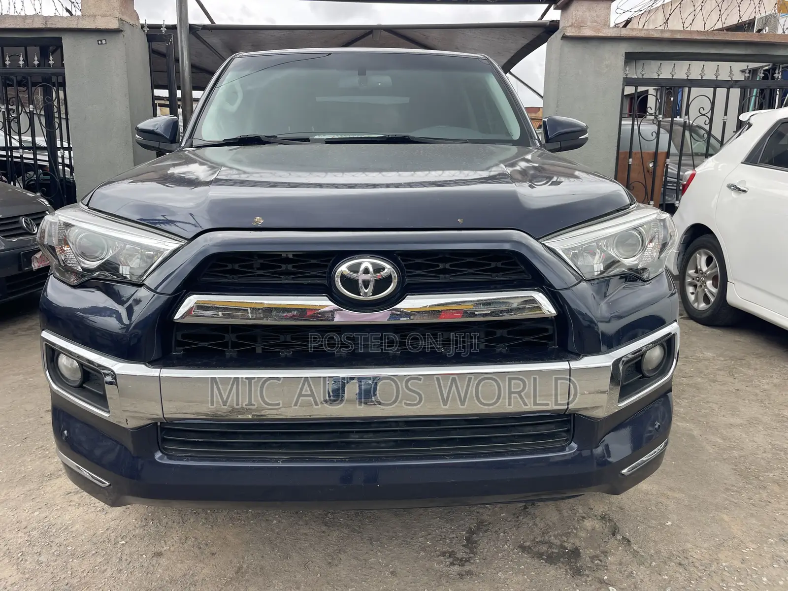 Toyota 4-Runner 2018 Blue