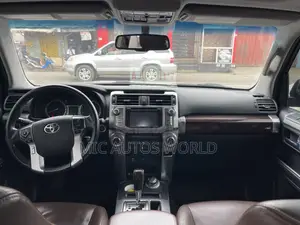 Toyota 4-Runner 2018 Blue