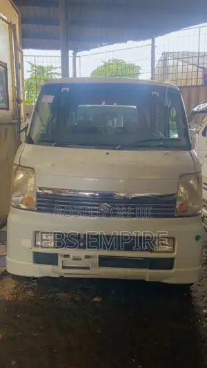 Suzuki Every 2012 White
