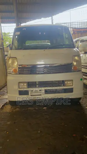 Suzuki Every 2012 White