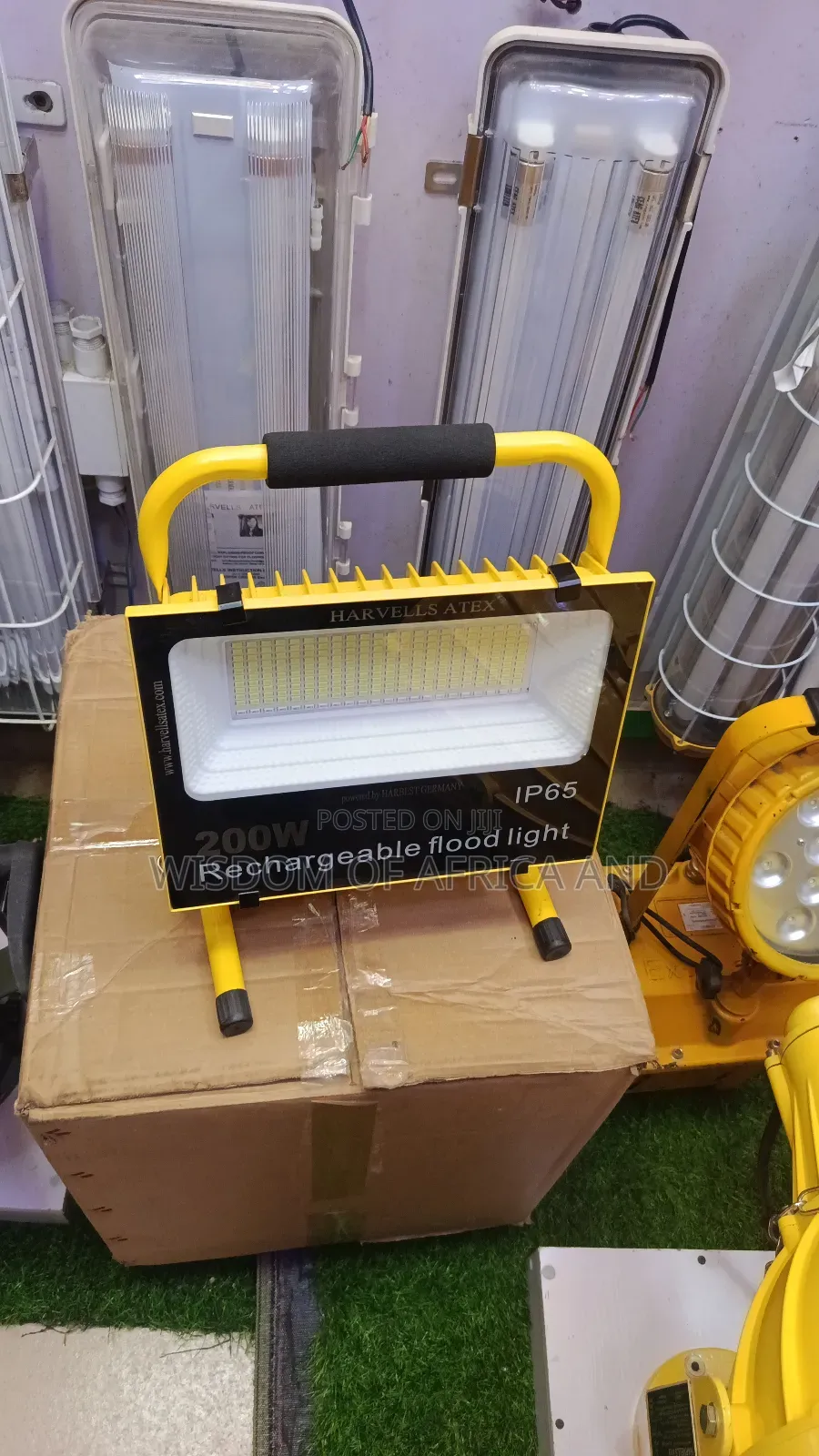 Rechargeable Batteries Light for Warehouse and Workshop