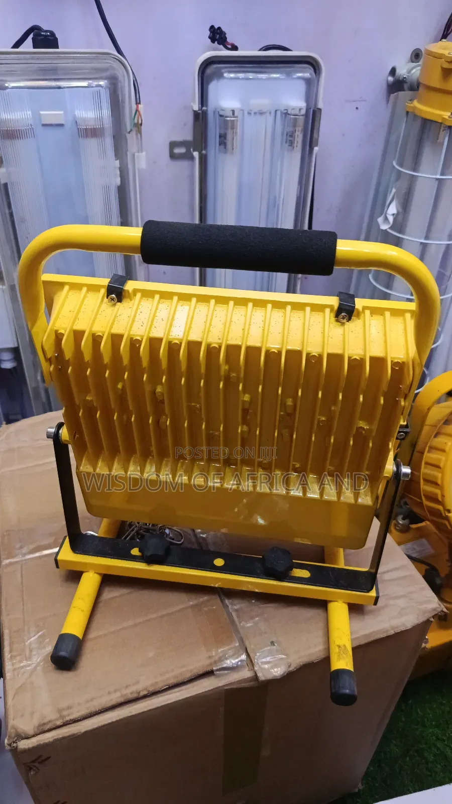 Rechargeable Batteries Light for Warehouse and Workshop