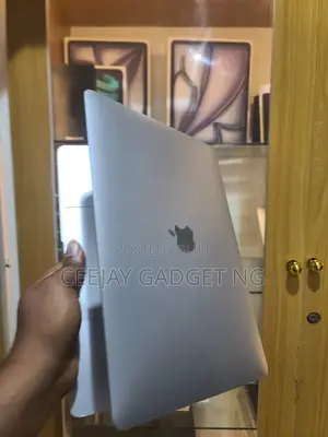 Laptop Apple MacBook Pro 2020 8GB Apple M1 SSD 512GB