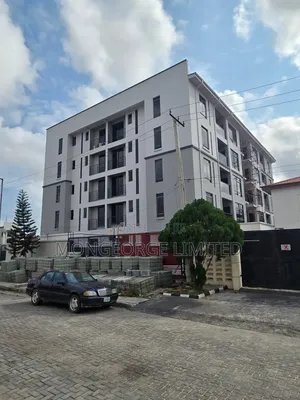 3bdrm Apartment in Lekki Phase 1 for sale