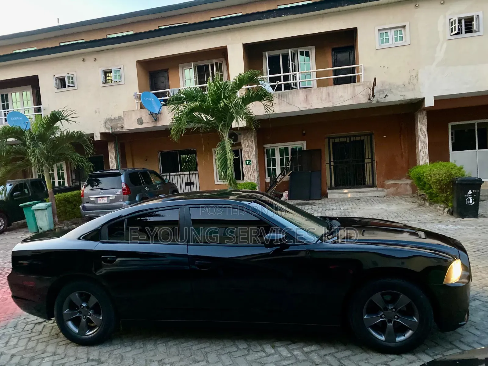Dodge Charger 2012 Black