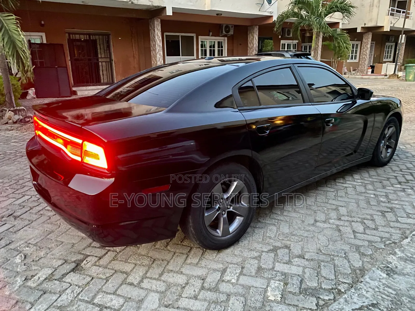 Dodge Charger 2012 Black